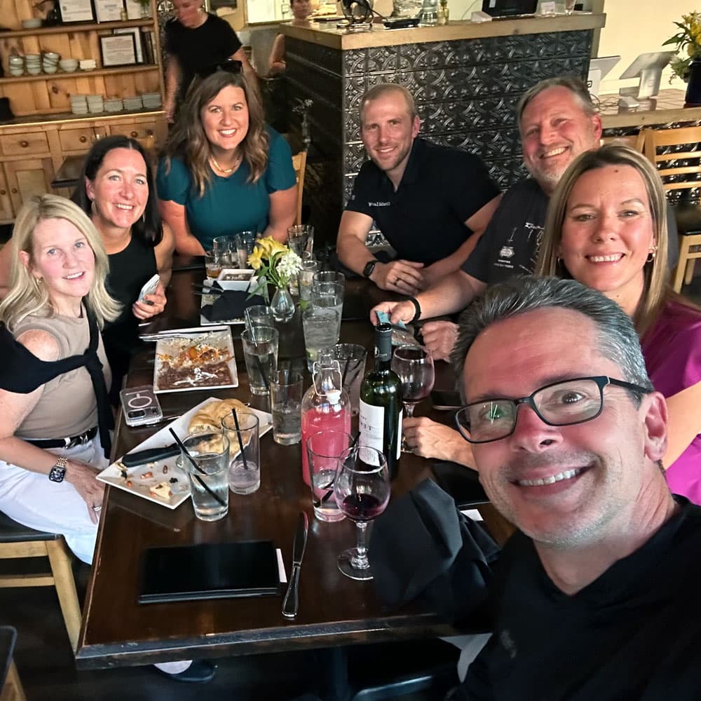 employees at dinner